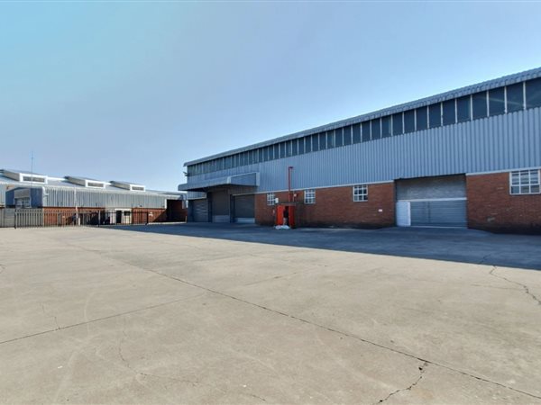 2 565  m² Industrial space