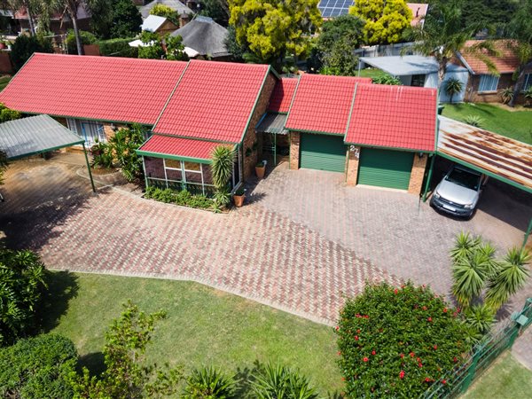 3 Bedroom House 3 Bedroom House