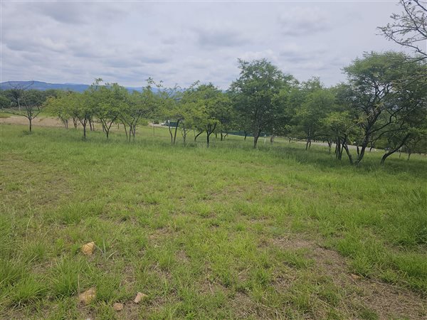 765 m² Land