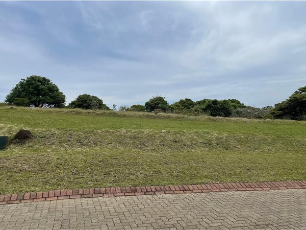 1 106 m² Land