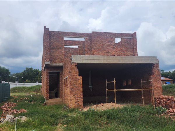 4 Bedroom House 4 Bedroom House