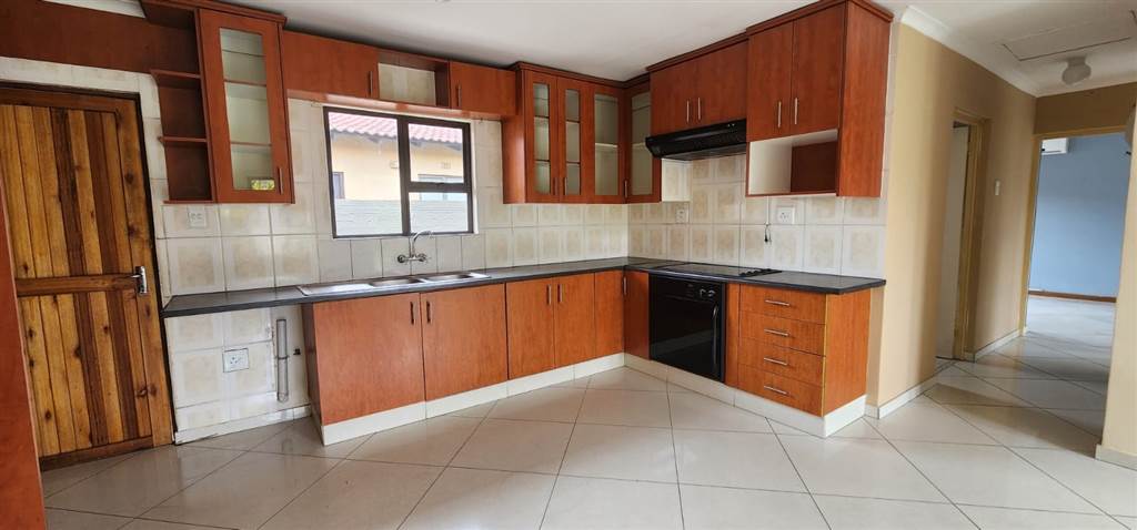 3 Bed House in Nyala Park photo number 2