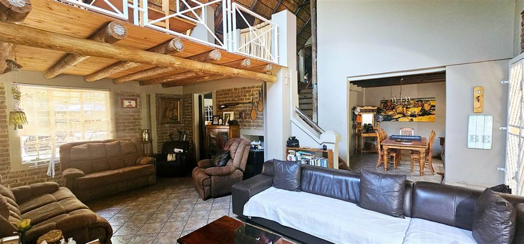 5 Bed House in Kameelfontein and surrounds photo number 6