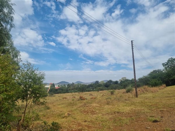 2 378 m² Land