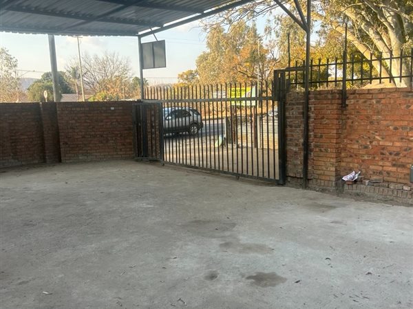 218 m² Commercial space 218 m² Commercial space