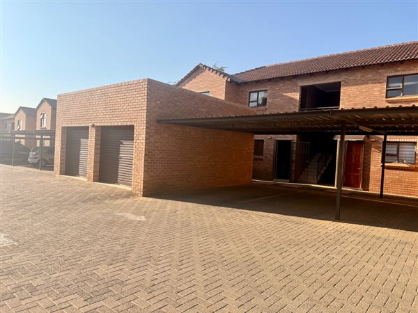 2 Bedroom Townhouse 2 Bedroom Townhouse