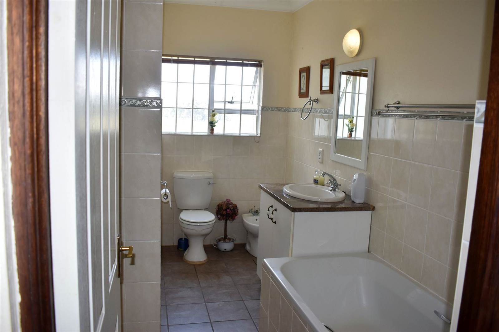 4 Bed House in Dullstroom photo number 15