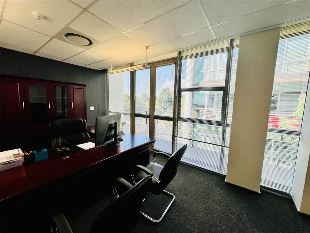 375  m² Commercial space in Fourways photo number 4
