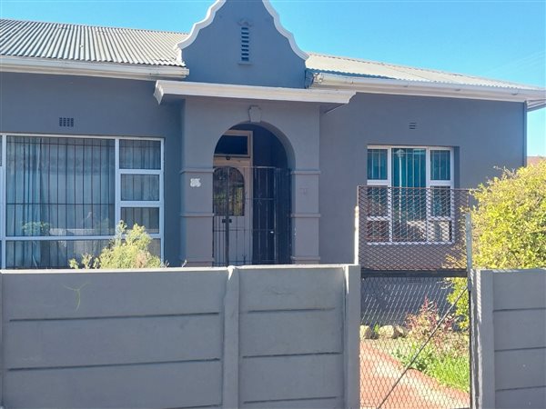 7 Bed House in Wynberg