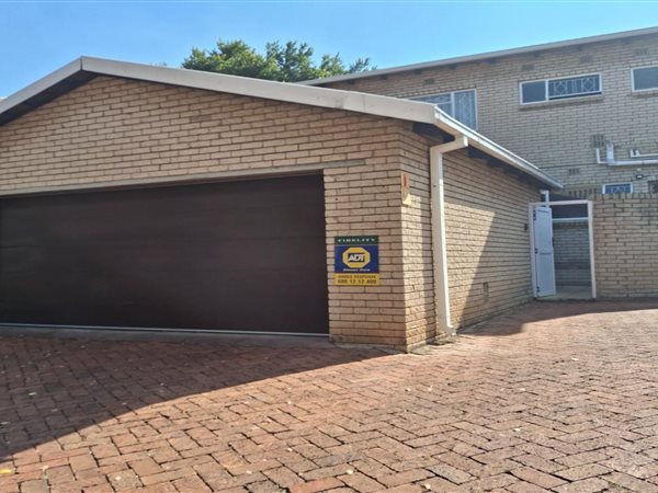 4 Bedroom Townhouse 4 Bedroom Townhouse