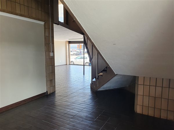 Commercial space Commercial space