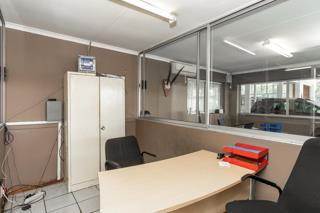 1350  m² Commercial space in Klerksdorp photo number 4