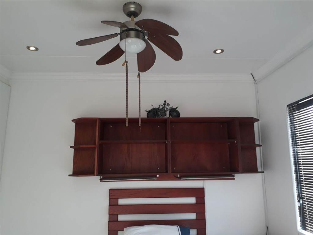 2 Bed Flat in Secunda photo number 8
