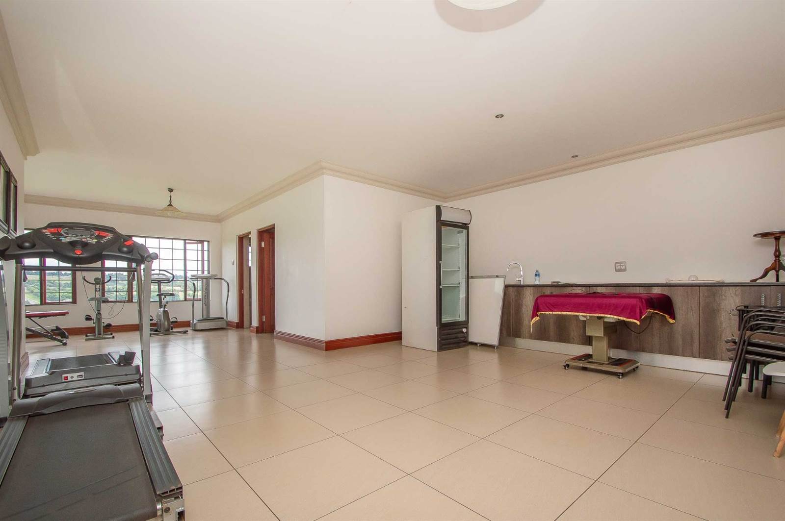 21 Bed House in Protea Ridge photo number 23