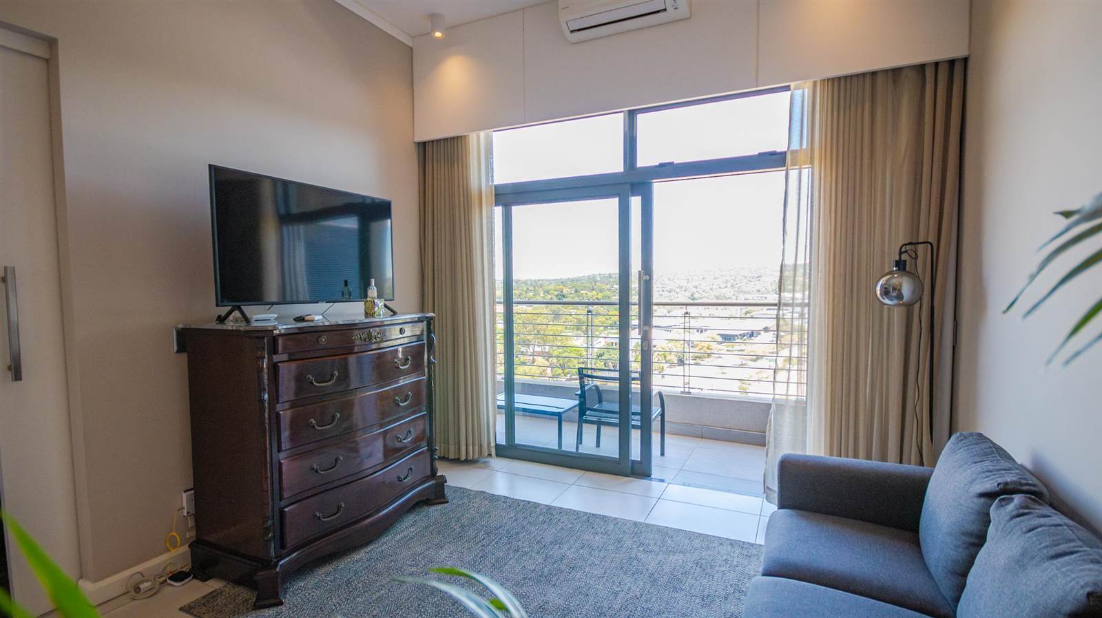 1 Bed Apartment in Menlyn photo number 20