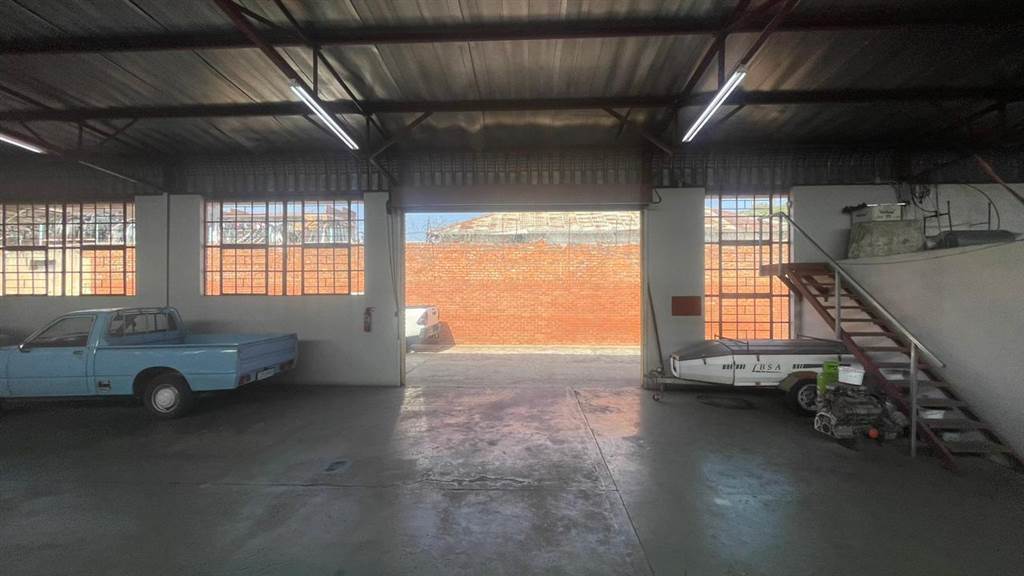 400  m² Industrial space in Pretoria West photo number 9