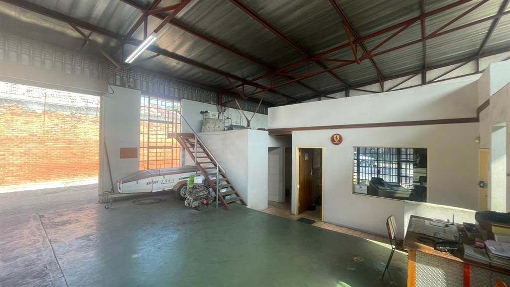 400  m² Industrial space in Pretoria West photo number 13