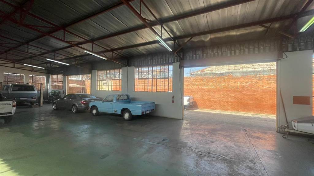400  m² Industrial space in Pretoria West photo number 8
