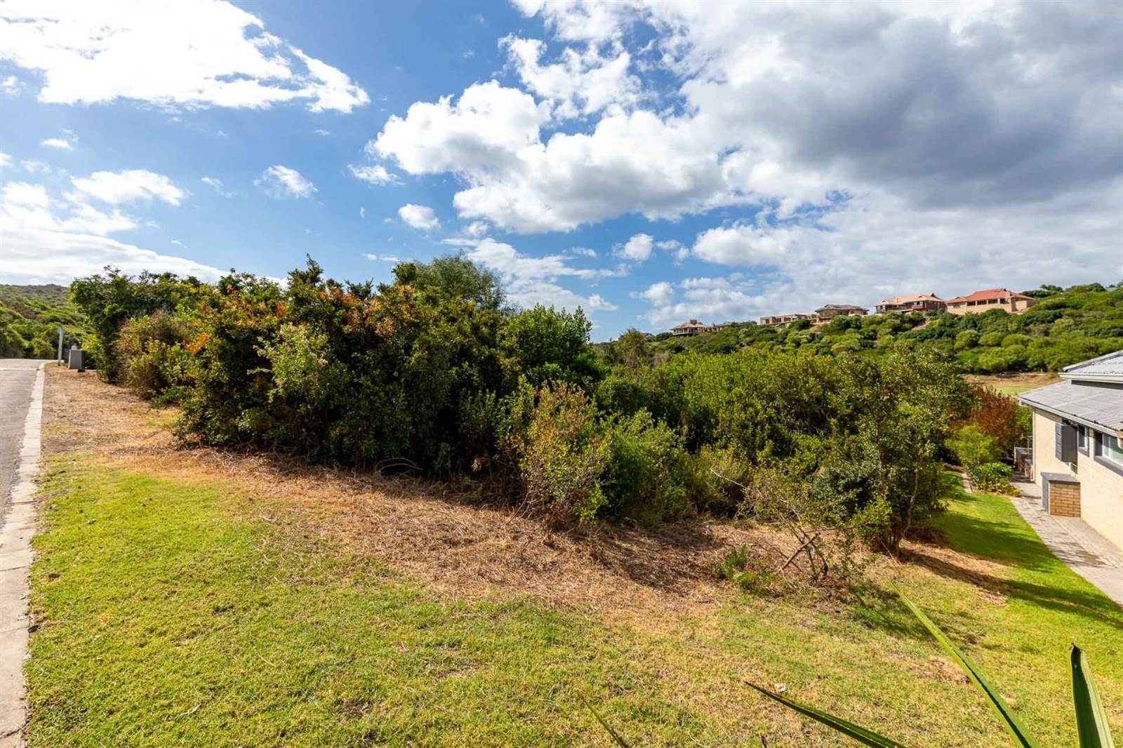 743 m² Land available in Dolphin Creek Golf Estate photo number 8