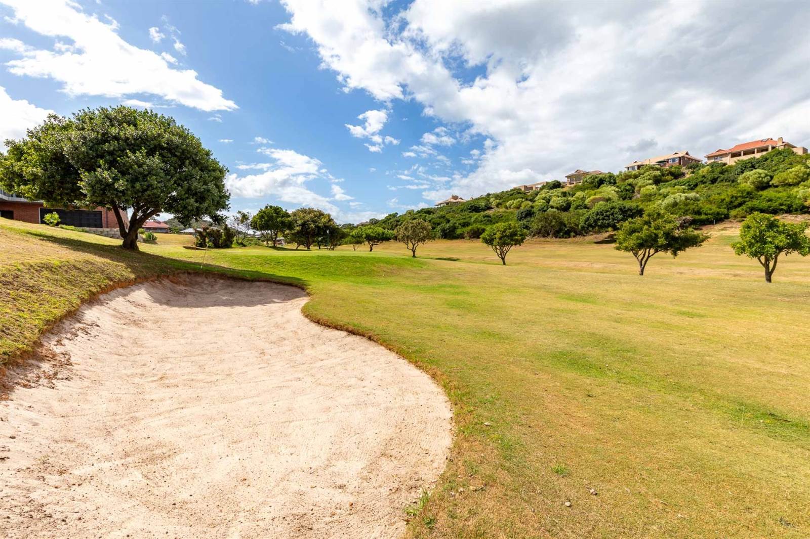 743 m² Land available in Dolphin Creek Golf Estate photo number 16