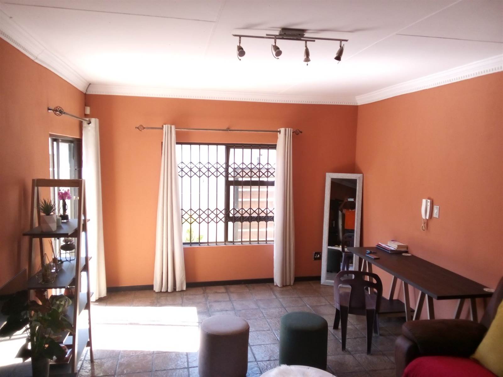 3 Bed Townhouse in Polokwane Central photo number 9