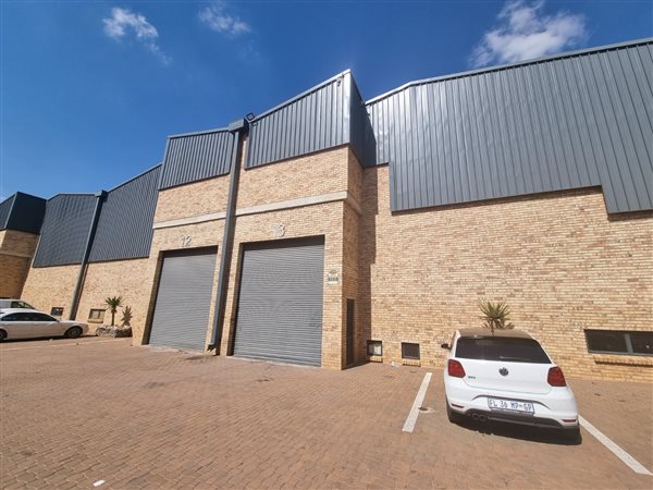 512  m² Industrial space