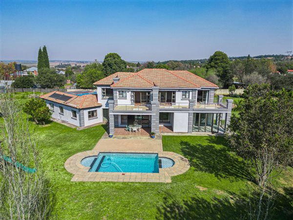 6 Bedroom House 6 Bedroom House