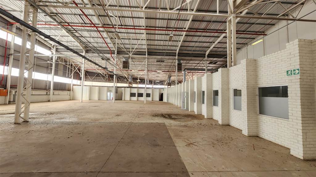 54000  m² Industrial space in Rosslyn photo number 2