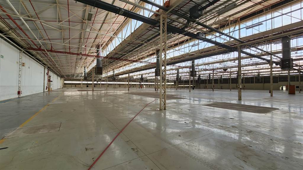 54000  m² Industrial space in Rosslyn photo number 18