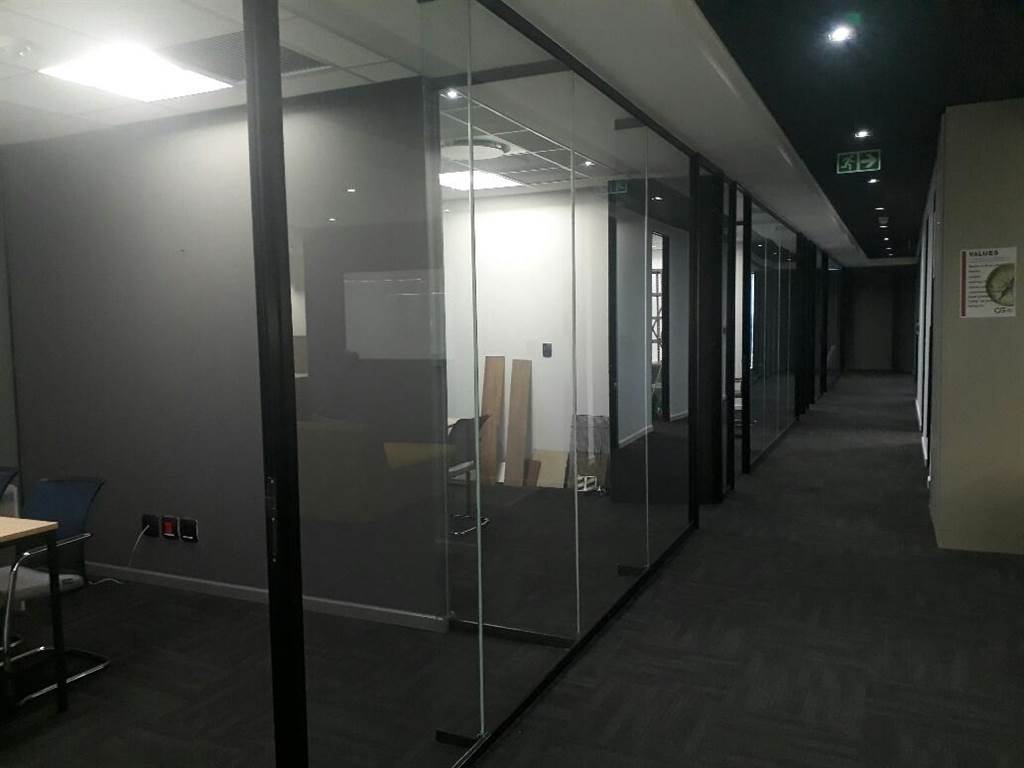693  m² Commercial space in Illovo photo number 5