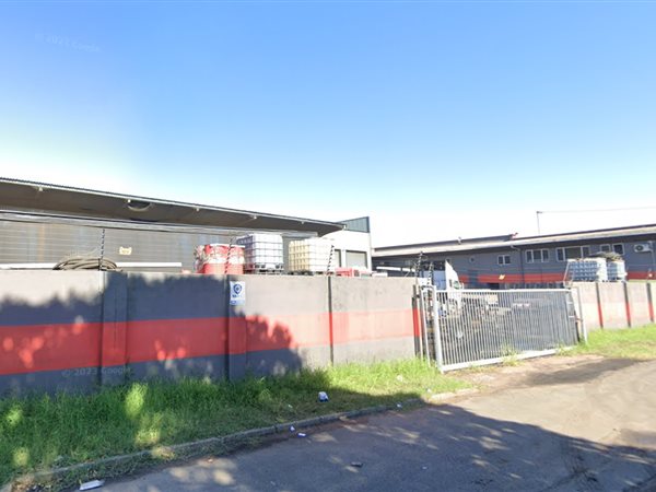 3500  m² Industrial space in Rossburgh