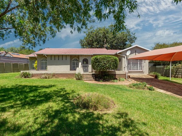 3 Bedroom House 3 Bedroom House