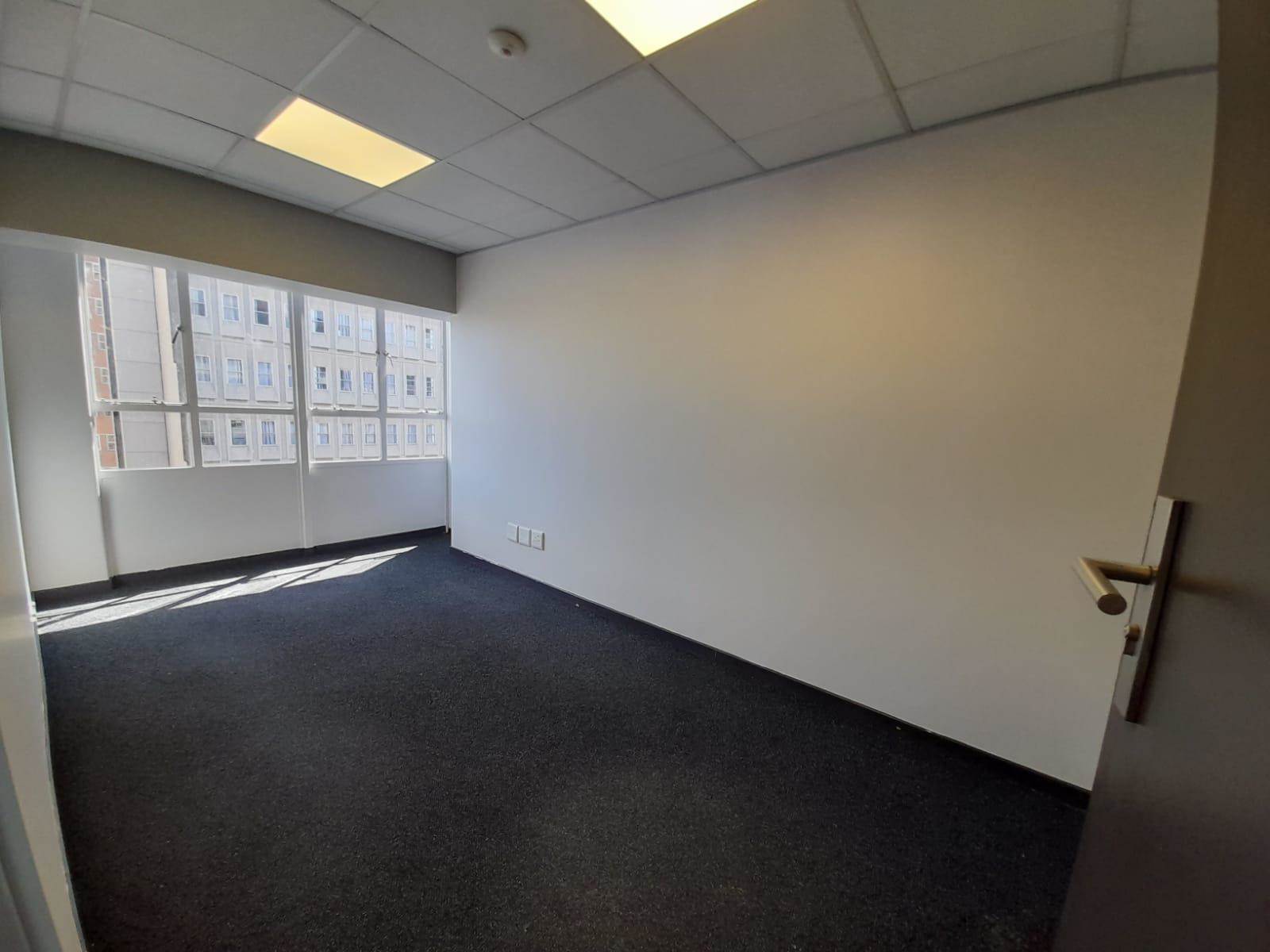 105  m² Commercial space in Braamfontein photo number 7