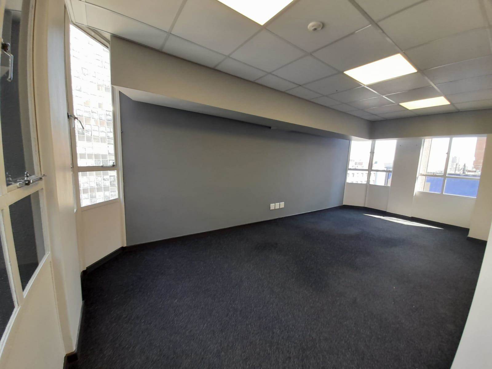 105  m² Commercial space in Braamfontein photo number 11