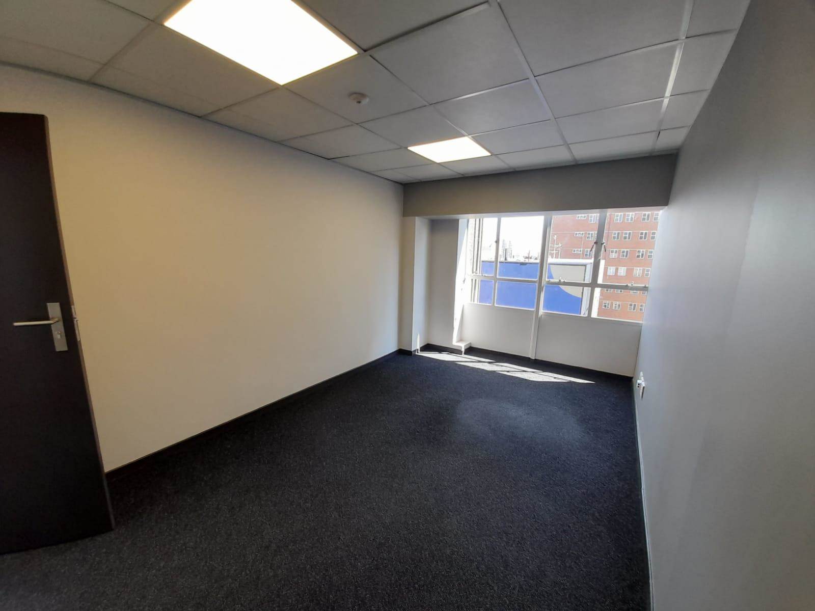 105  m² Commercial space in Braamfontein photo number 13