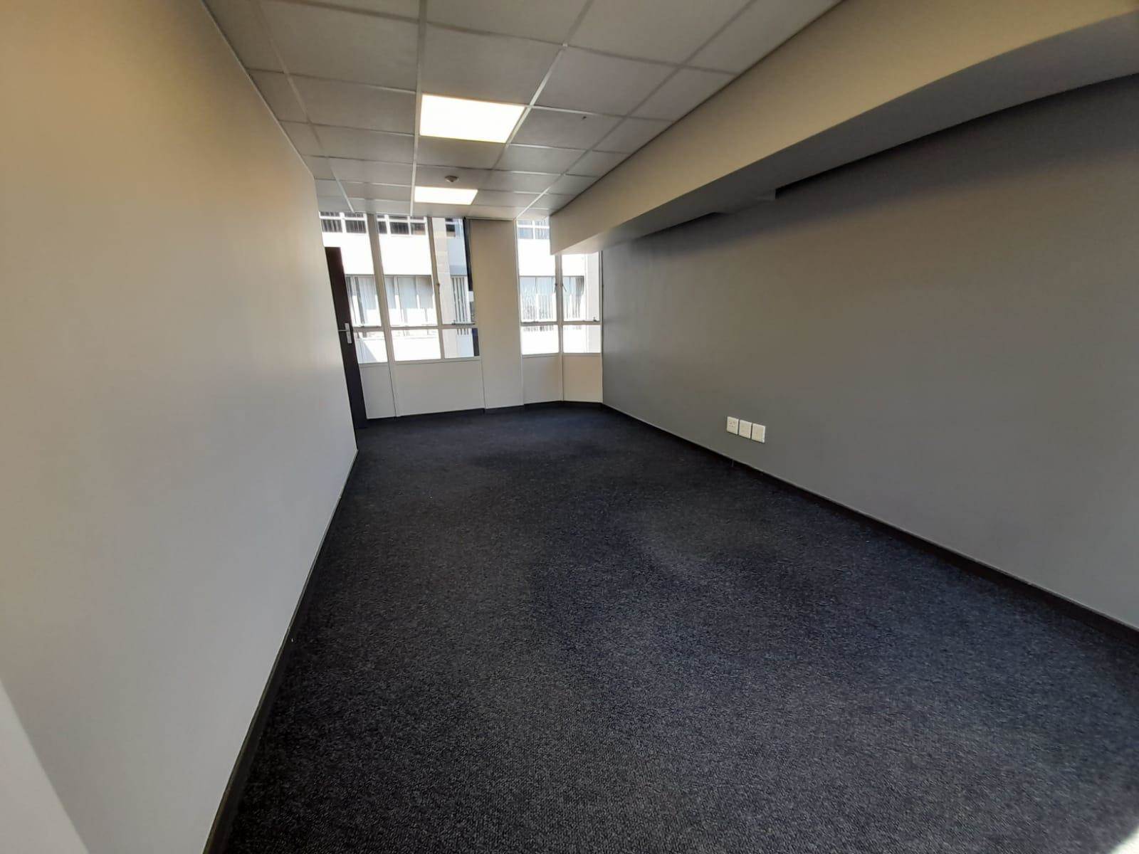 105  m² Commercial space in Braamfontein photo number 12
