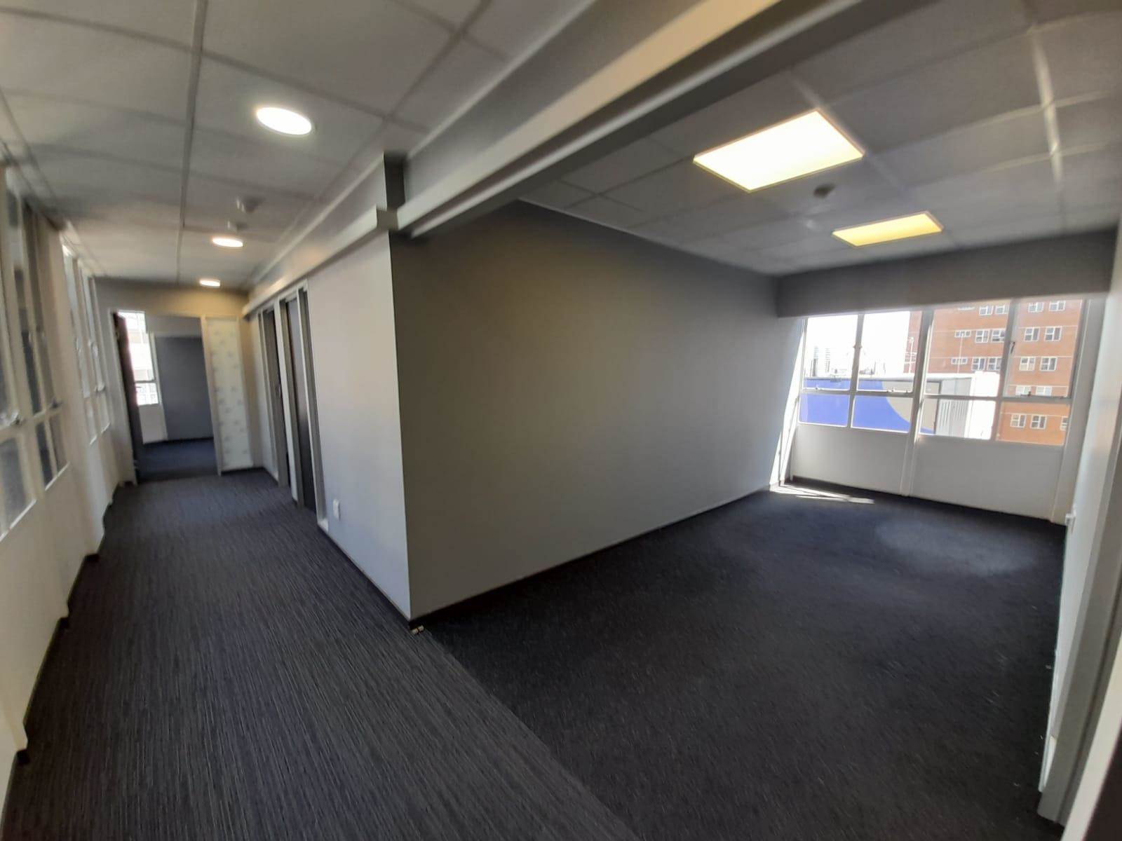 105  m² Commercial space in Braamfontein photo number 9