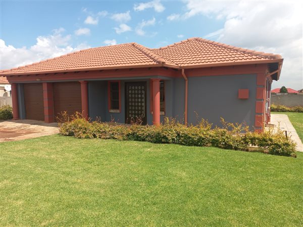 3 Bedroom House 3 Bedroom House