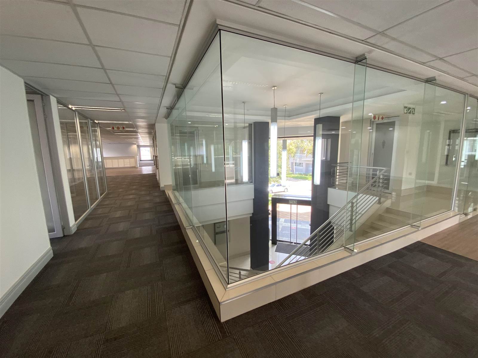 760  m² Commercial space in Woodmead photo number 3