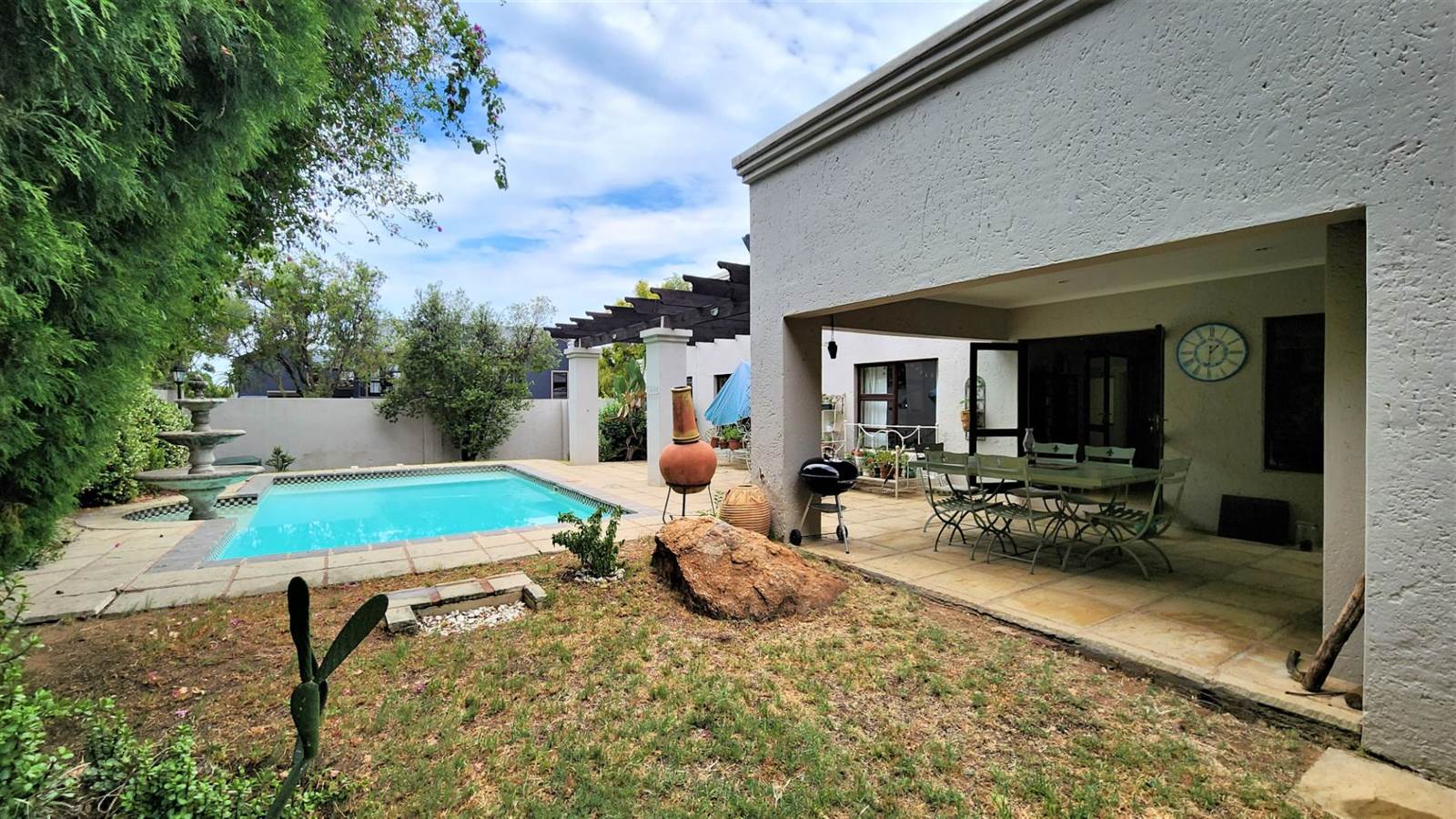 5 Bed House in Fourways Gardens photo number 12