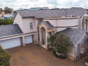 5 Bed House in Helderfontein Estate