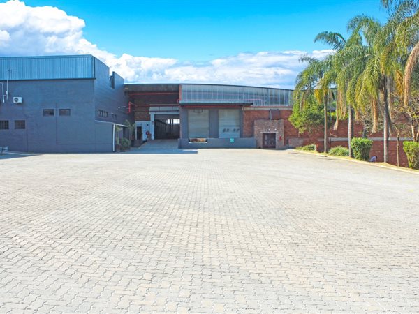 6 854  m² Industrial space