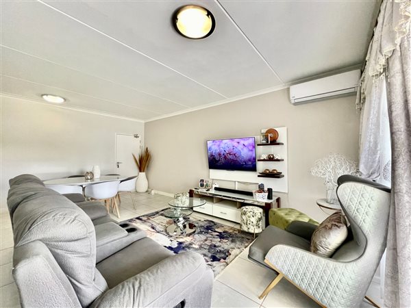 3 Bed Apartment in Blyde Riverwalk Estate