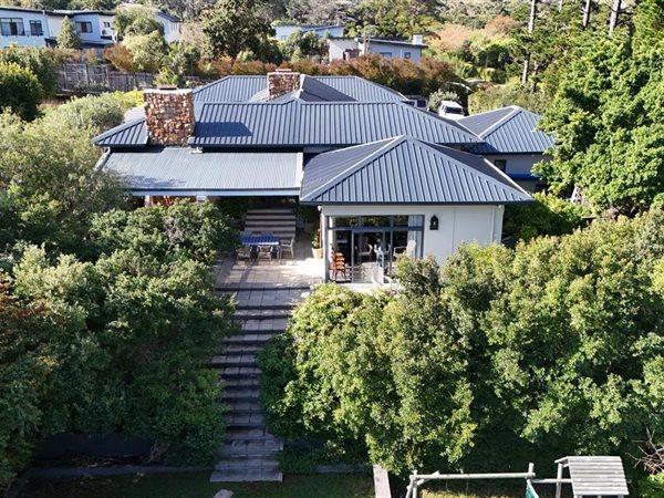 4 Bedroom House 4 Bedroom House