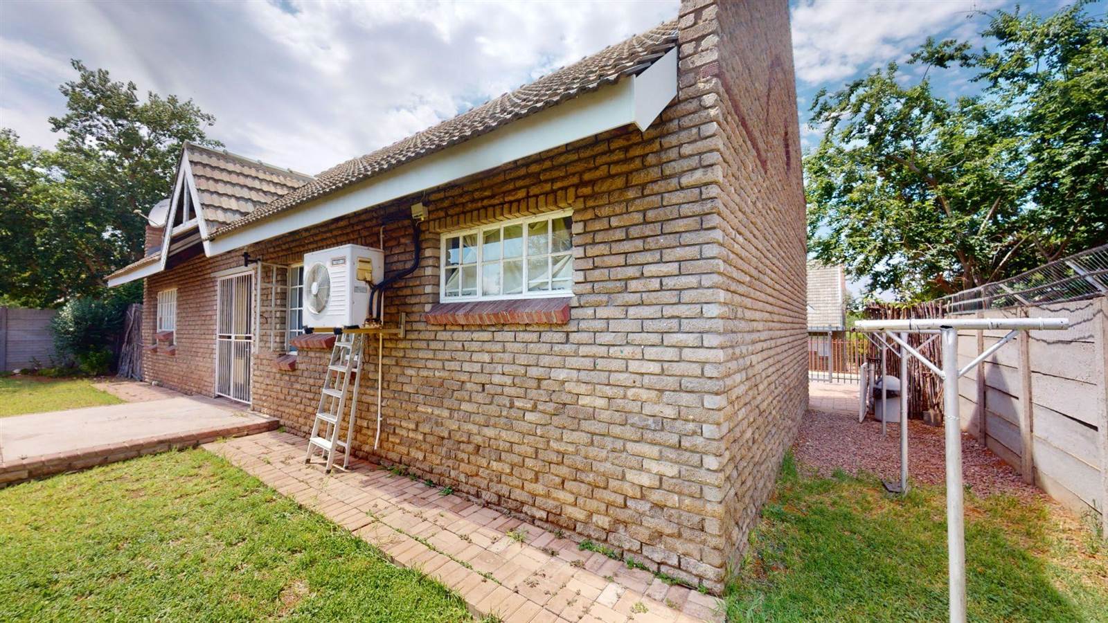 2 Bed Townhouse in Die Rand photo number 6