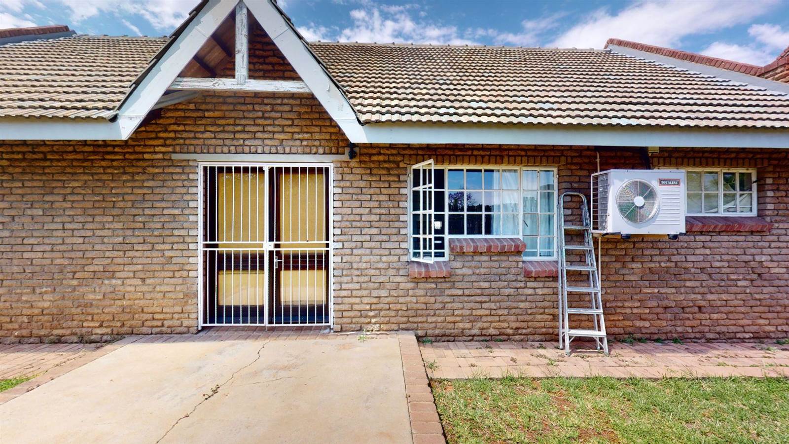 2 Bed Townhouse in Die Rand photo number 5
