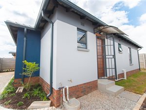 3 Bed House in Roodekop