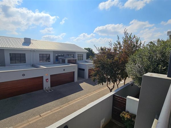 3 Bedroom Duplex 3 Bedroom Duplex