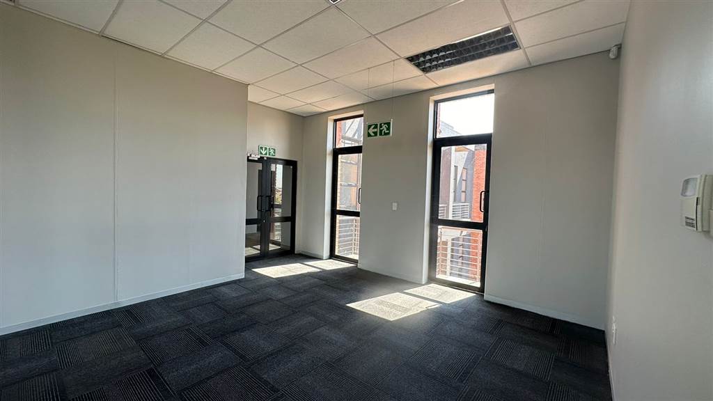 192  m² Commercial space in Highveld photo number 6