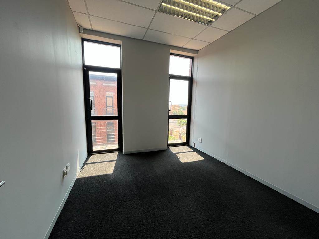 192  m² Commercial space in Highveld photo number 3